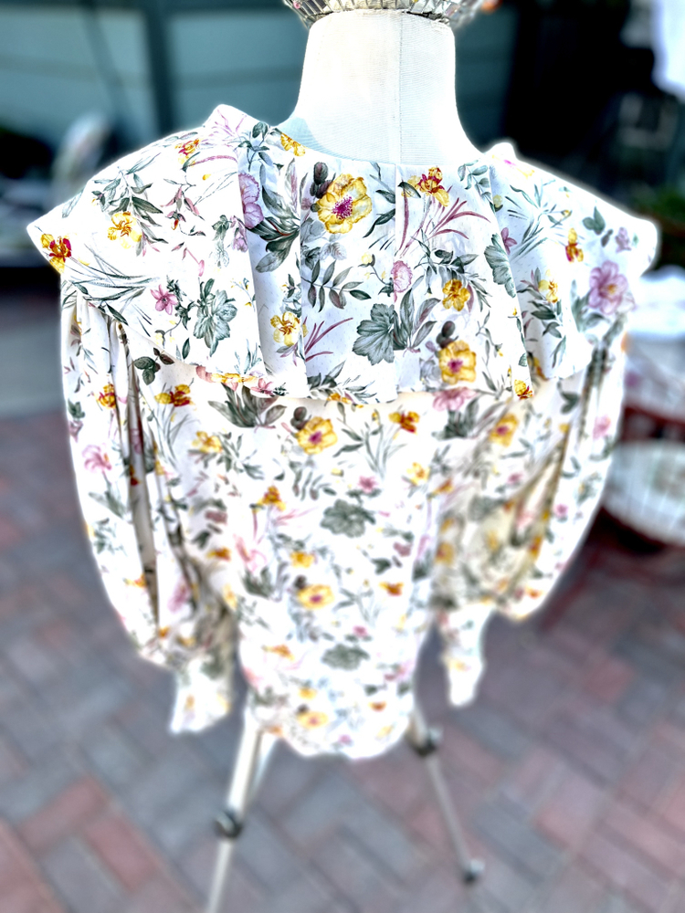 VALENTINO COTTAGE CORE FLORAL TOP - Picture 5 of 6